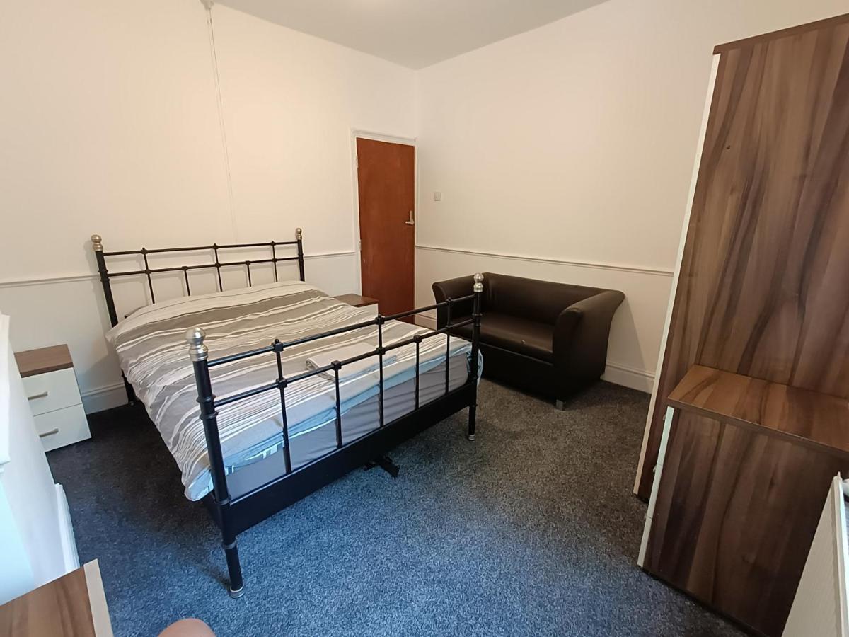 Johnson Road Near Erdington Station Apartment Бирмингам Екстериор снимка