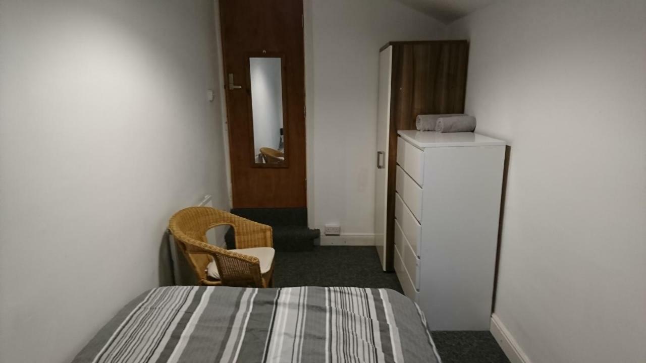 Johnson Road Near Erdington Station Apartment Бирмингам Екстериор снимка